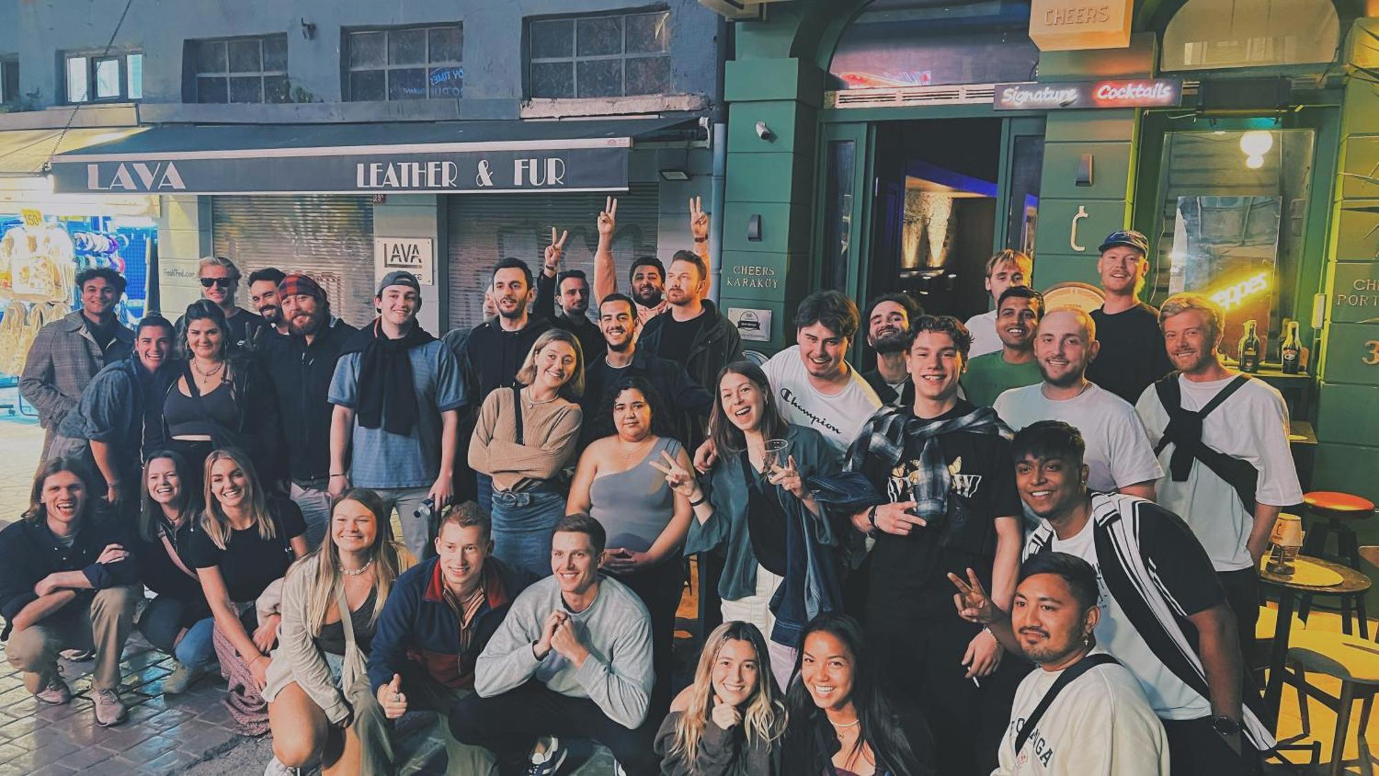 Cheers Midtown Hostel イスタンブール エクステリア 写真